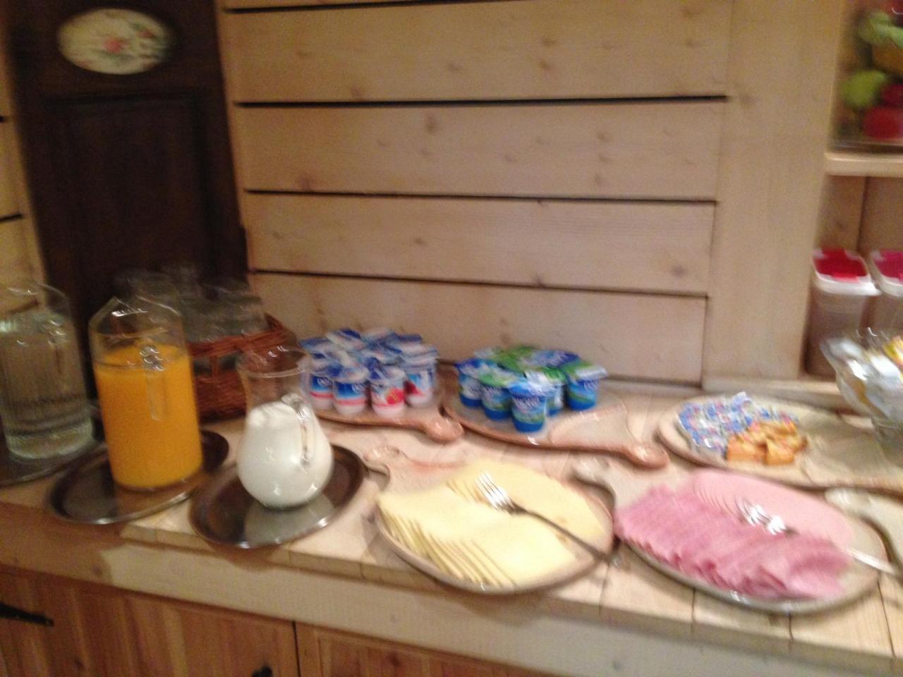 Hotel Restaurant Le Cosy 부용 외부 사진
