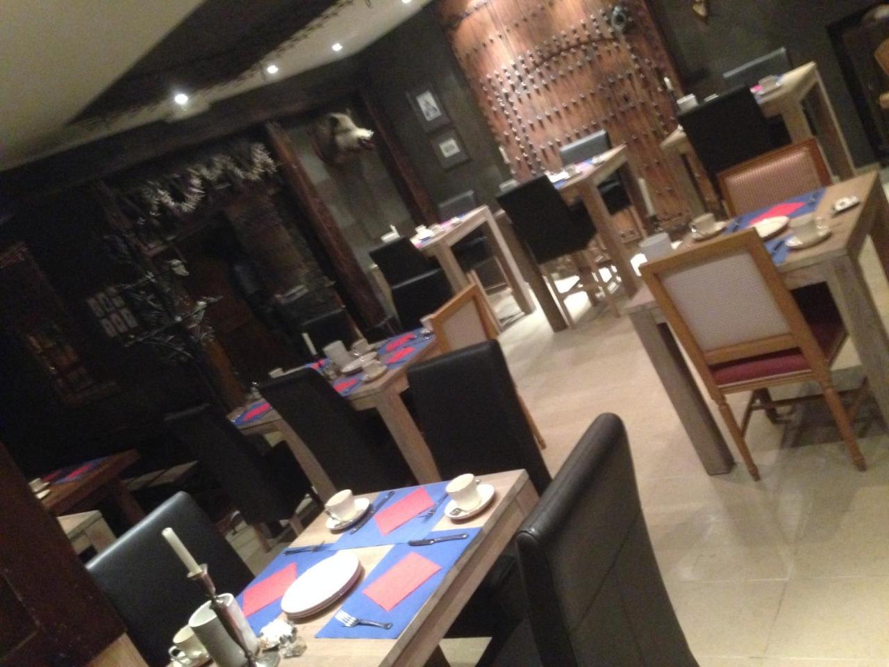 Hotel Restaurant Le Cosy 부용 외부 사진
