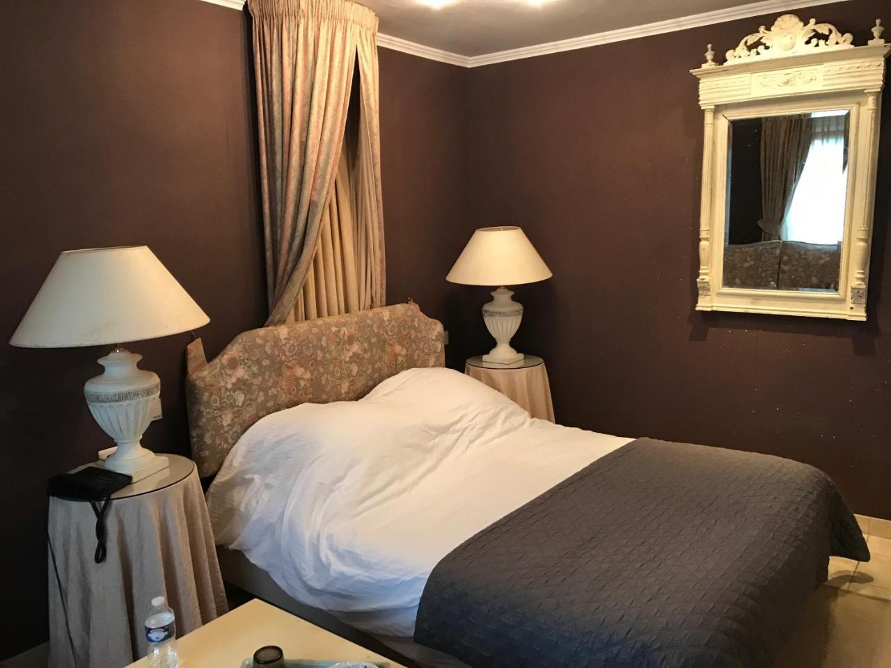 Hotel Restaurant Le Cosy 부용 외부 사진