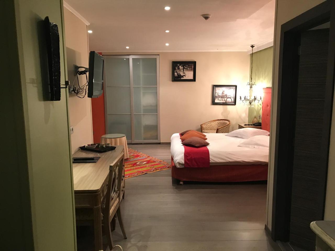 Hotel Restaurant Le Cosy 부용 외부 사진