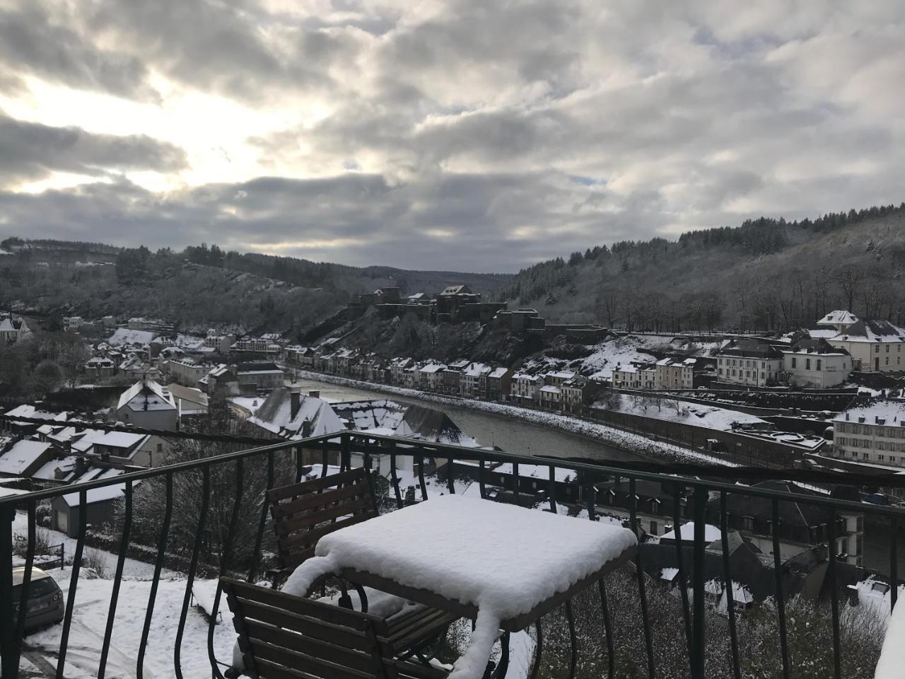 Hotel Restaurant Le Cosy 부용 외부 사진